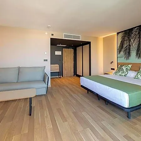 Primavera Park Hotell 4*